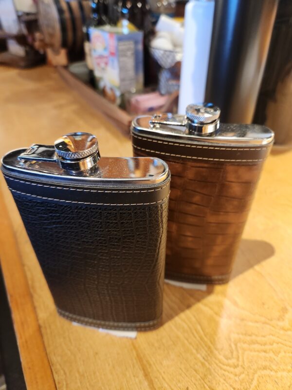 Whiskey Flask Hip Pocket in Leather at Signature Stag