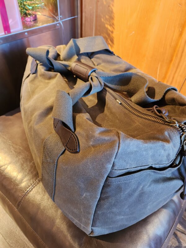 Filson Tin Cloth Medium Duffle Bag in Otter Green