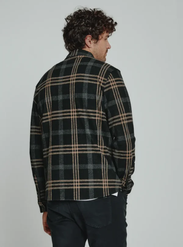 7Diamonds Generation Onyx Plaid Flannel in Midland TX